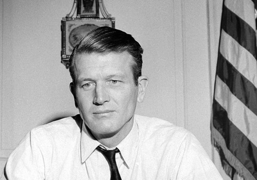 What initiatives did john lindsay implement during his time as mayor of new york city?